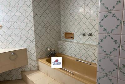 5 Bed Villa with En Suite at Prp7+494 - 4