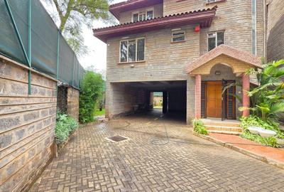 4 Bed Townhouse with En Suite at James Gichuru Road - 2