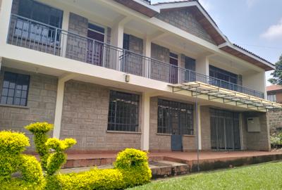 5 Bed Townhouse with En Suite in Kitisuru