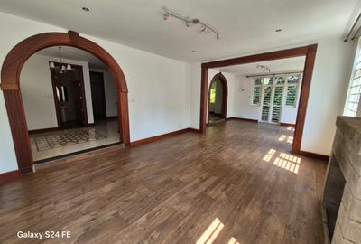6 Bed House with En Suite in Rosslyn - 3