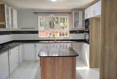 4 Bed House with En Suite in Kiambu Road - 3