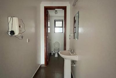 Serviced 3 Bed Apartment with En Suite in Riverside - 2