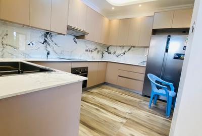 2 Bed Apartment with En Suite at School Lane - 4