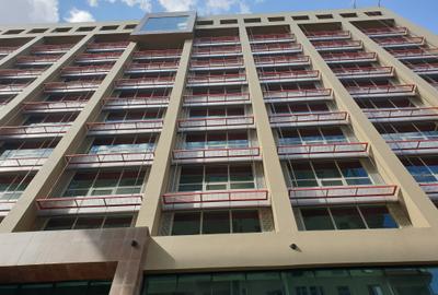 9,192 ft² Office with Service Charge Included in Parklands
