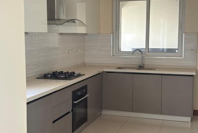 4 Bed Apartment with En Suite at Parklands - 2