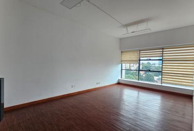 2,734 ft² Commercial Property with Backup Generator at Riverside Drive - 2