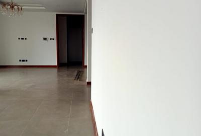 Serviced 4 Bed Apartment with En Suite in Riverside - 3