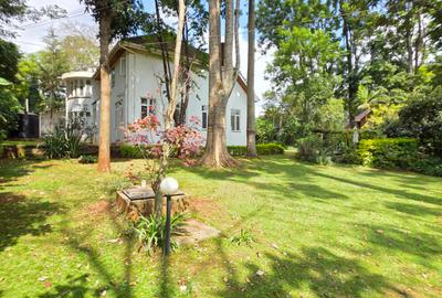 5 Bed Townhouse with En Suite in Rosslyn - 3