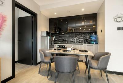 Furnished 2 Bed Apartment with En Suite at Lantana Road - 4