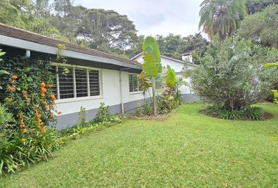 4 Bed House with En Suite at Loresho Road - 3