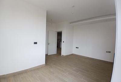 3 Bed Apartment with En Suite at Riverside Drive - 3