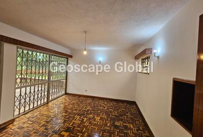 4 Bed House with En Suite in Lavington - 3