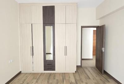 1 Bed Apartment with Swimming Pool in Hurlingham