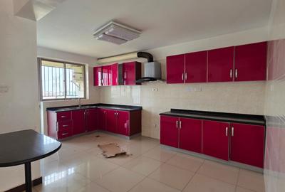 3 Bed Apartment with En Suite in Lavington - 3