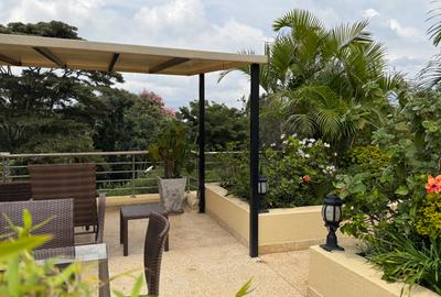 Serviced Studio Apartment with En Suite in Lavington