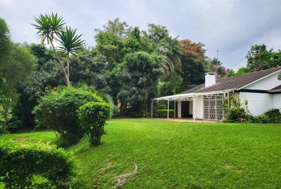 4 Bed House with En Suite at Crescent Road - 3
