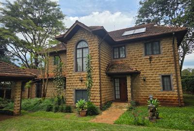 4 Bed Townhouse with Staff Quarters at Windsor - 2