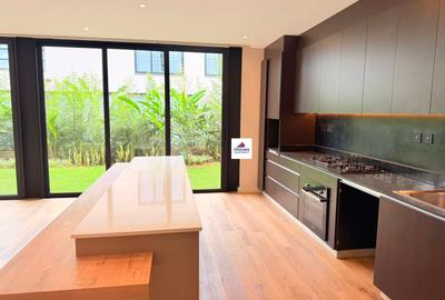4 Bed Apartment with En Suite in Runda - 4