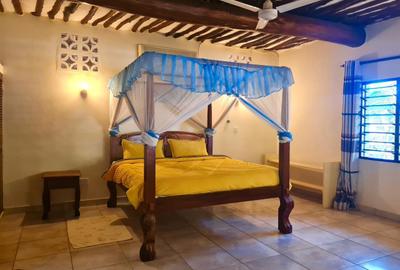 5 Bed Villa with En Suite at Diani