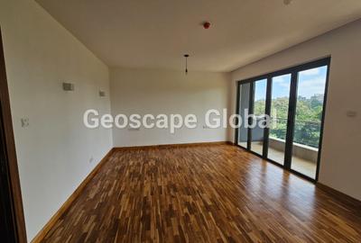 4 Bed Apartment with En Suite in Rosslyn