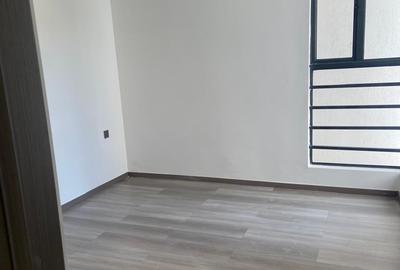 1 Bed Apartment with En Suite at Kindaruma Road - 3