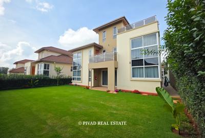 4 Bed Townhouse with Swimming Pool in Runda