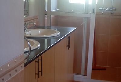 4 Bed House with En Suite at Off Glory Road - 3