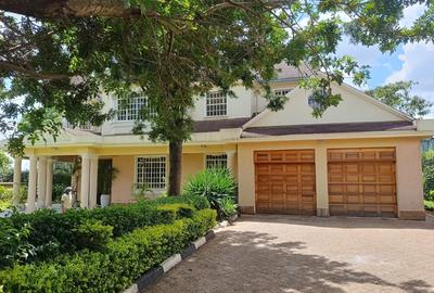 5 Bed House with En Suite at Runda