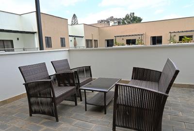 Serviced 2 Bed Apartment with En Suite at Lavington