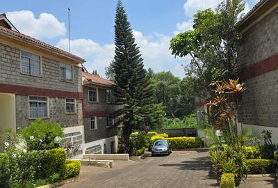5 Bed Townhouse with En Suite at Lavington Green - 3