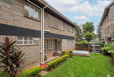 5 Bed Townhouse with En Suite in Kilimani - 4