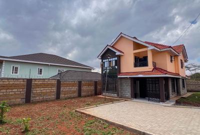 4 Bed Townhouse with En Suite at Rimpa