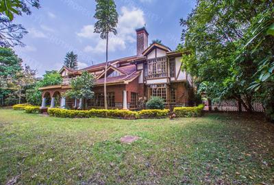 5 Bed Townhouse with En Suite at Mimosa Drive