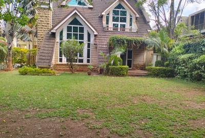 5 Bed Townhouse with En Suite in Lavington - 4