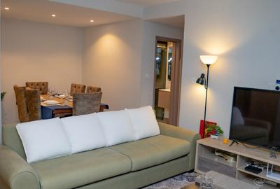 Serviced 2 Bed Apartment with En Suite at Red Hill - 4