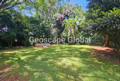 4 Bed House with En Suite in Rosslyn
