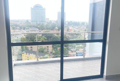 3 Bed Apartment with En Suite in Westlands Area - 2