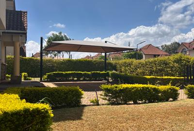 4 Bed Villa with En Suite in Redhill - 3