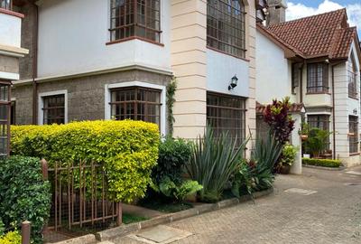5 Bed Townhouse with En Suite at Lavington