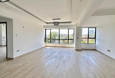 4 Bed Apartment with En Suite in Westlands Area