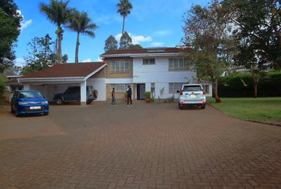 4 Bed House with En Suite in Gigiri