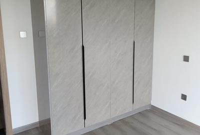 3 Bed Apartment with En Suite in Riverside - 4