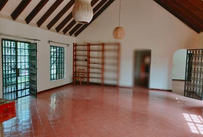 3 Bed House with En Suite at Mayor Road - 2