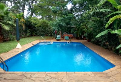 Serviced 1 Bed Apartment with En Suite at Riverside Drive - 3