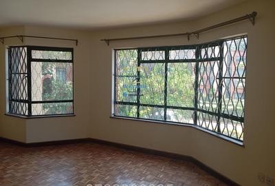 3 Bed Apartment with En Suite at Lavington - 2