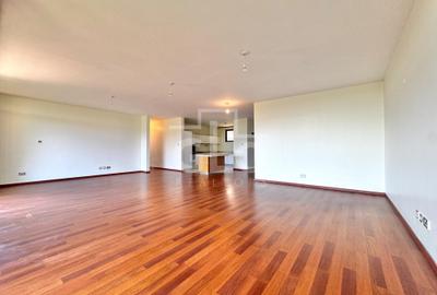 Furnished 3 Bed Apartment with En Suite in Parklands