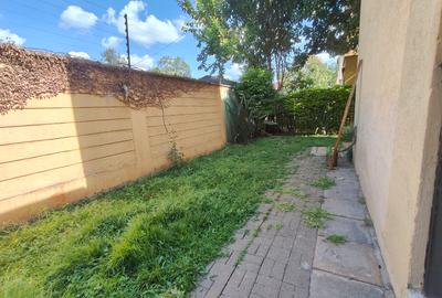 5 Bed House with En Suite in Westlands Area - 3