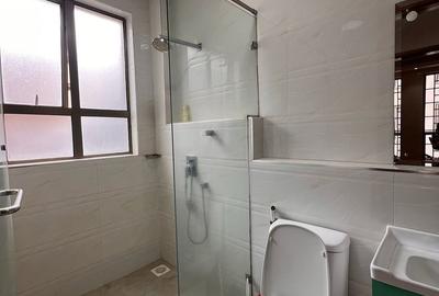 1 Bed Apartment with En Suite at Othaya Road - 3