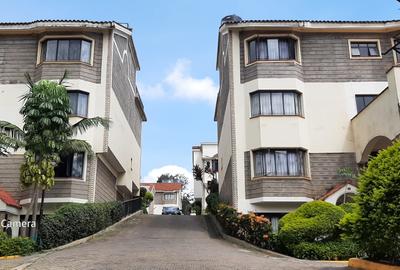 4 Bed Townhouse with En Suite in Westlands Area