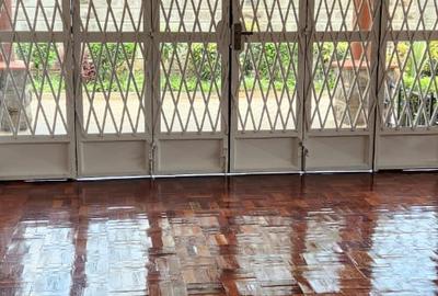 Serviced 3 Bed Apartment with En Suite in Kilimani - 4